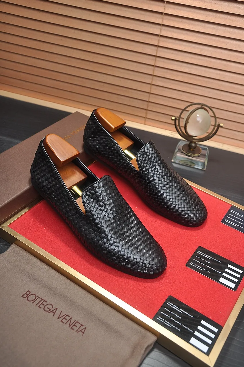 Men's shoes 💰600💶 [Botteg Venetta (BV)] (wallet shoes) exclusive new model official website new model The upper is made of high-quality top calfskin. Delicate feel and flowing luxurious texture. Tailored for refined men to create a noble aura. Detailed and regular Mark hand-stitching. Smooth lines. Full cowhide lining, comfortable to wash off sweat. 38-44